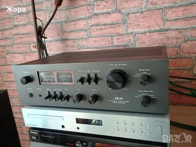 ⏯️Клип. Akai AM-2600 solid state stereo Amplifier, снимка 2 - Ресийвъри, усилватели, смесителни пултове - 55186450