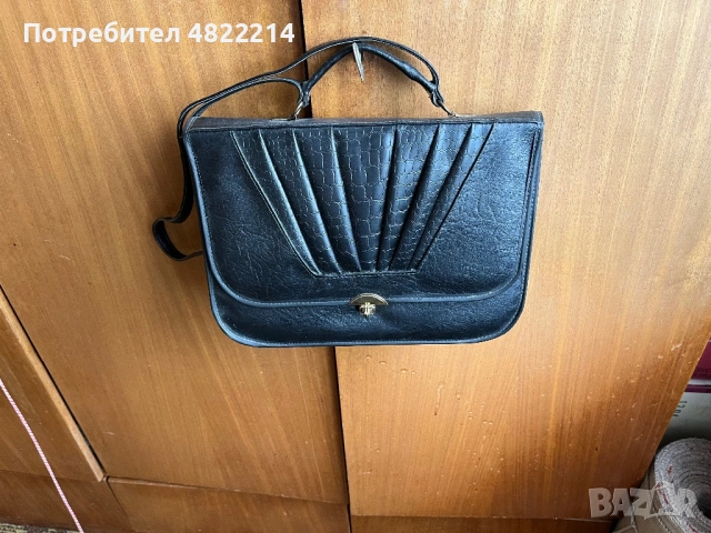 Подарявам 2 дамски чанти - кафява и черна, снимка 3 - Чанти - 54663439