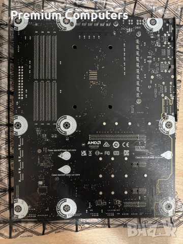 Дънна платка MSI MPG x570s Carbon WIFI DDR4 / AM4 - С ПРОБЛЕМ!, снимка 3 - Дънни платки - 54934681