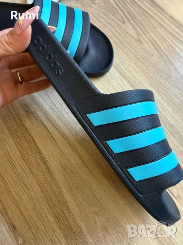 Чисто нови оригинални сини чехли Adidas !  43 н