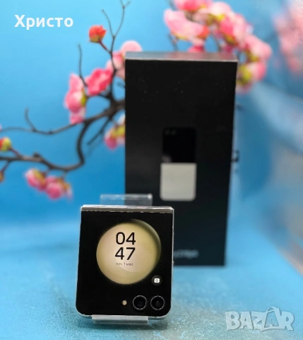 Samsung Galaxy Z Flip 5, 8GB RAM, 256GB, 5G, Cream , снимка 3 - Samsung - 54885625