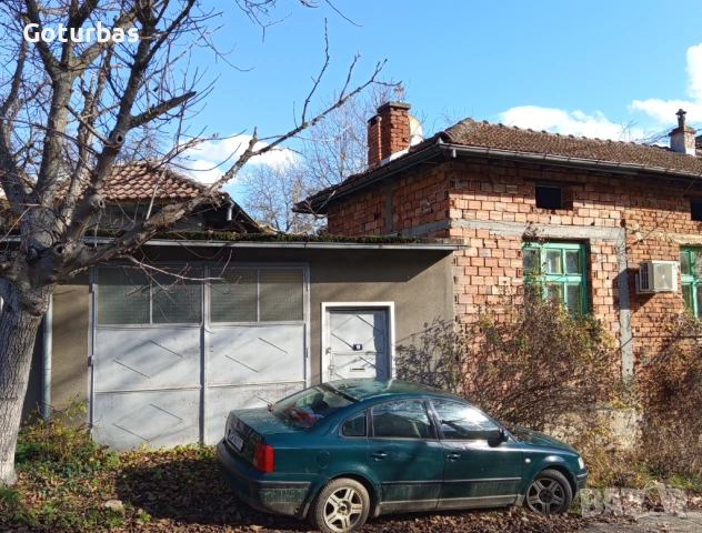 Селска къща с пристройка и сайвант в село Ломец, снимка 6 - Къщи - 54764425