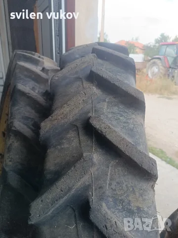 продавам комплект редови гуми с джанти за трактор John Deere , снимка 6 - Селскостопанска техника - 55673862