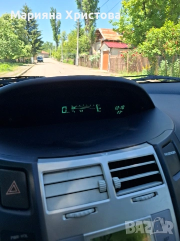 Toyota Yaris 1.4 diesel, снимка 13 - Автомобили и джипове - 54733200
