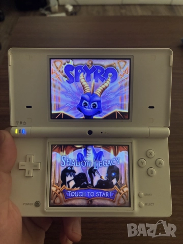 Nintendo DSi White + R4 Карта, снимка 6 - Nintendo конзоли - 55493400