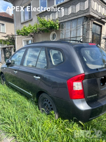 Kia Carens 2.0 CRDi, снимка 5 - Автомобили и джипове - 54903108