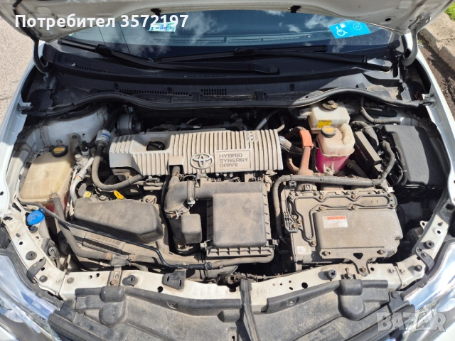 Toyota Auris Hybrid, снимка 16 - Автомобили и джипове - 54368966