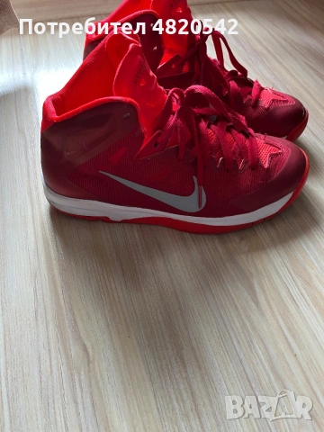 Маратонки NIKE