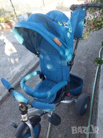 Триколка, снимка 2 - Детски велосипеди, триколки и коли - 54348784