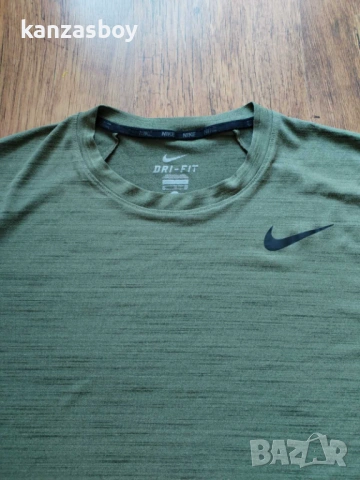 nike dri fit - страхотна мъжка тениска XL, снимка 2 - Тениски - 54693009