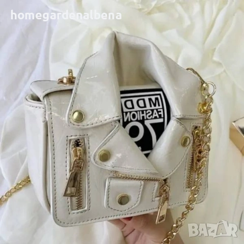 Чантичка White Jacket – Моден statement в мини формат! 👜🤍