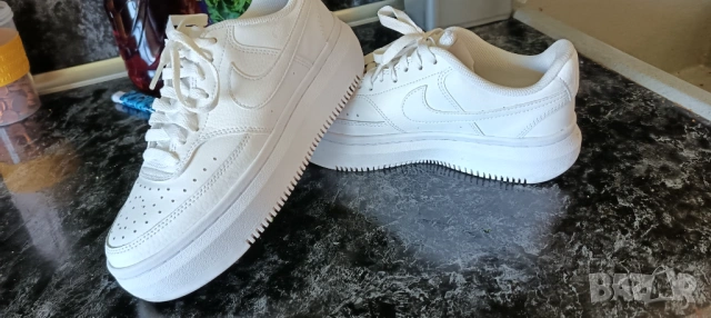 Дамски найк/ nike бели 38 