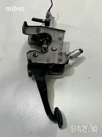 Педал съединител Хонда ЦРВ 3 Honda CR-V, снимка 2 - Части - 54660857
