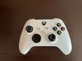 Xbox Series S 512GB – Отлично състояние, с кутия и оригинален контролер, снимка 2