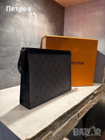 100% ОРИГИНАЛЕН Louis Vuitton Clutch Voyage MM + бележки и кутия, снимка 5 - Чанти - 54045199