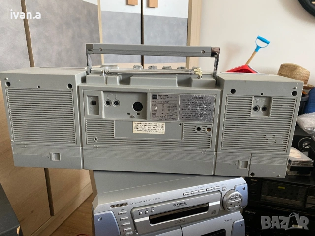 Toshiba RT-S782, снимка 5 - Радиокасетофони, транзистори - 54720286