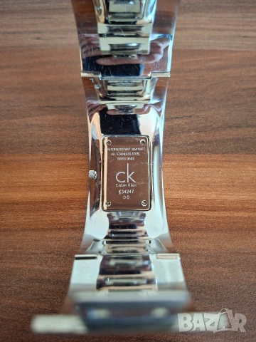 Calvin Klein дамски часовник К34247 Swiss Made стомана 30 метра водоустойчив, снимка 2 - Дамски - 54679832