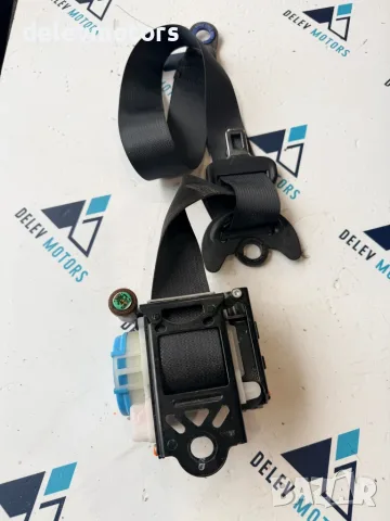 305257810 преден десен колан от Toyota Yaris P13, 1.0i, 72 ph., 5 sp., engine 1KR-FE, KSP130 2020