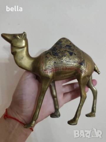 Масивна плътна бронзова фигура на камила , снимка 2 - Антикварни и старинни предмети - 54878399