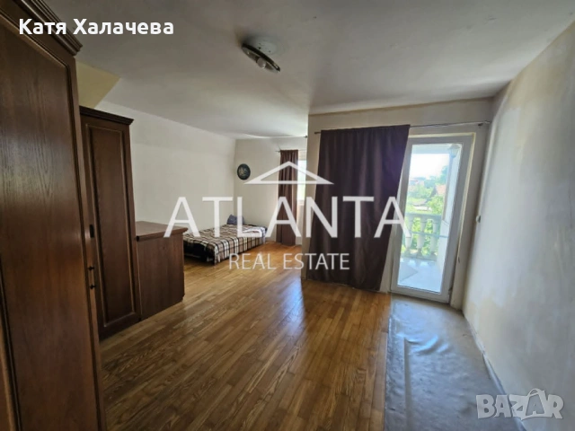 Самостоятелна вила на два етажа с 5 спални , друга самостоятелна къща с 2 спални в м-ст Ален мак - г, снимка 11 - Къщи - 54702691