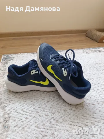 Маратонки Nike, 39-ти номер