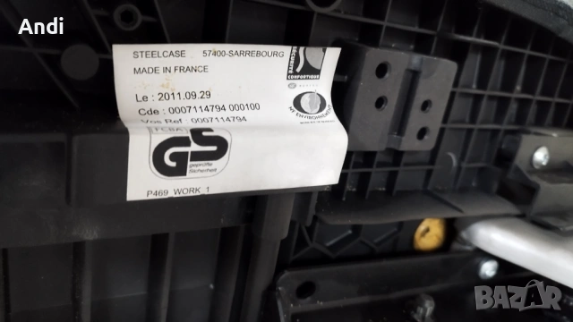 Офис столове Steelcase сиво и черно дамаска, снимка 4 - Столове за офис - 54356720