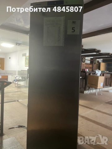 Продавам професионални хладилни шкафове ( 3бр.) Liebherr GKV 4360 в много добро работно състояние.