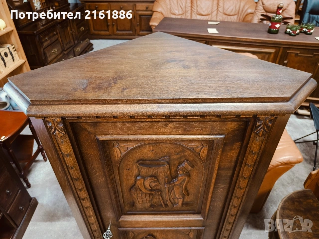 Красив ъглов шкаф с дърворезба , снимка 7 - Шкафове - 55100385