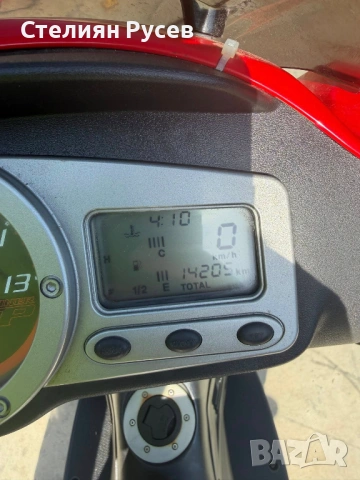 скутер мотопед gilera runner c46 sport 49 кубика / 2 тактов / водно охлаждане -цена 1 250 евро, БЕЗ , снимка 9 - Мотоциклети и мототехника - 54304662