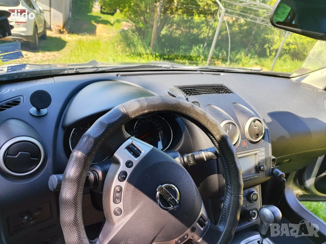 Nissan Quashqai 2.0, снимка 3 - Автомобили и джипове - 54503797