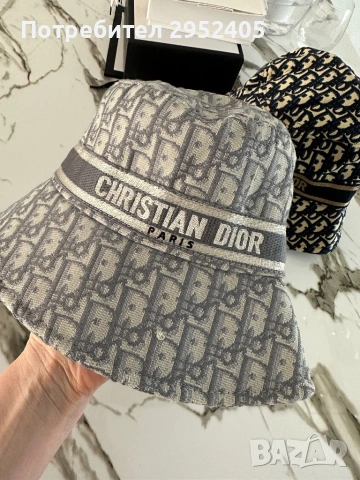 Дамска шапка Dior 
