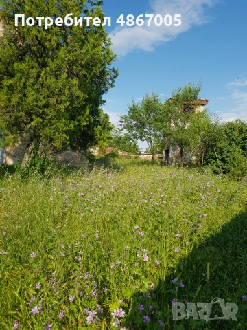 Продавам парцел на село
