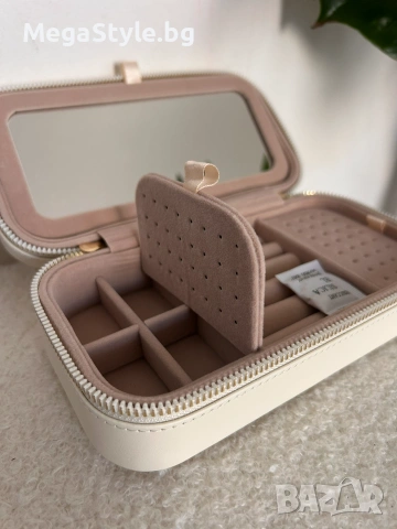 Кутия за бижута SONGMICS HOME, Органайзер за бижута с огледало, 10,1 x 20,7 x 6,4 см, Облачно бяло, снимка 2 - Други - 55182550