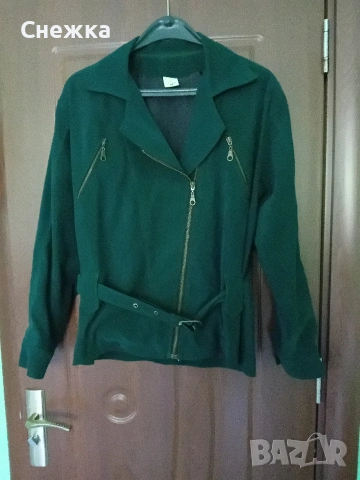 тъмно зелено велурено сако