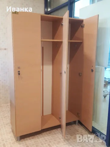 Гардероб с 3 разделения, снимка 2 - Гардероби - 55315405
