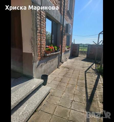 Продавам голяма двуетажна къща с двор 1000 кв.м, гараж и кладенец + сонда – с. Градина обл. Пловдив, снимка 6 - Къщи - 54381962