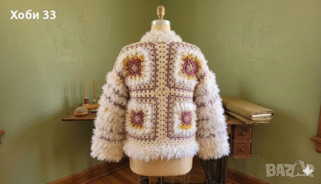 Дамска жилетка изработена ръчно на една кука, снимка 2 - Якета - 54105003