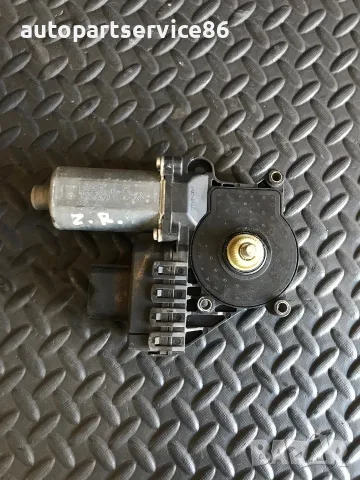 Мотор за стъкло на задна дясна врата за Jaguar X Type (2003-2007) Bosch 0130821948