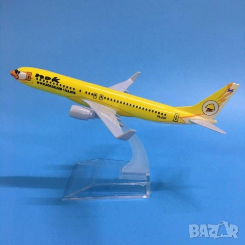 Бойнг 737 самолет модел макет NOK метален B737 ниско тарифни low cost евтини билети изгодно пътуване