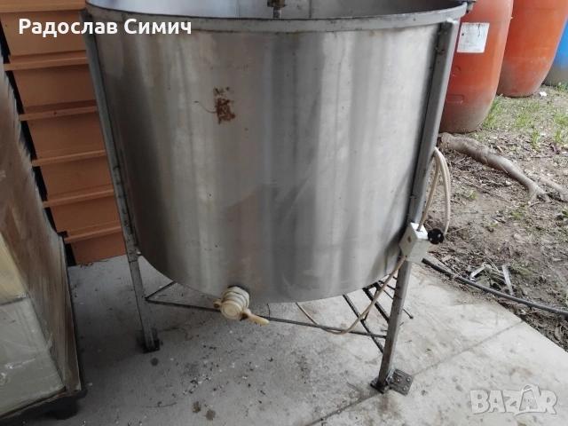 продавам центрафуга за мед червенбряг, снимка 3 - Други машини и части - 53956487
