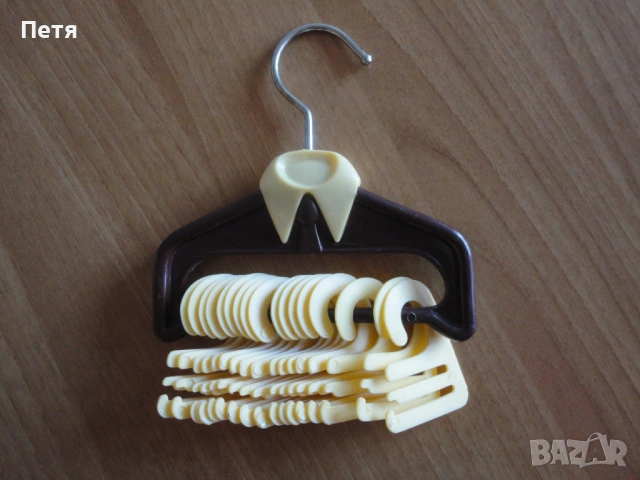 Ретро закачалка за вратовръзки