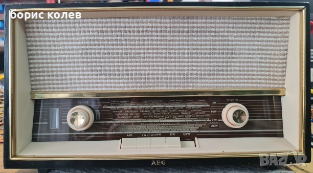 Старо лампово радио AEG 1461