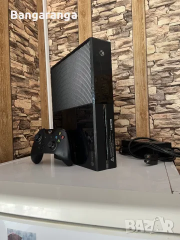 Xbox One 1TB + Безжичен Контролер и Захранване, снимка 2 - Xbox конзоли - 55540723