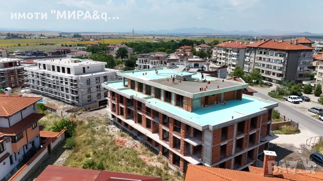 ДВУСТАЕН АПАРТАМЕНТ С 61 КВ.М. СОБСТВЕН ДВОР В КВ. „ВОЕВОДСКИ“ – „ПАНОРАМА ПАРК 1“, снимка 2 - Апартаменти - 55627749