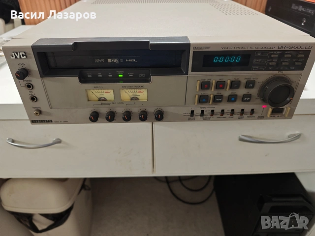 Видео рекордер JVC BR-S605 EB
