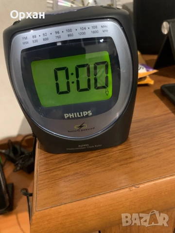 Ретро радио-будилник Philips AJ3005 (Weekendsleeper) – С оригинален адаптер