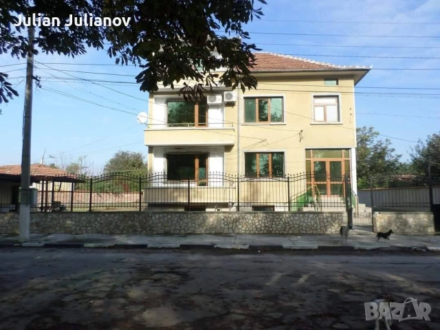 Продава се къща обзаведена , снимка 2 - Къщи - 54481174
