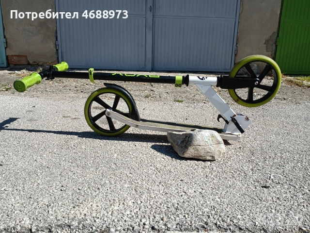 Детска тротинетка Byox Storm, снимка 9 - Скейтборд, ховърборд, уейвборд - 54349268