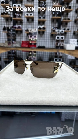 Miu Miu Слънчеви Очила С UV Защита С Подарък🎁Калъф - Различни Цветове Код E1423, снимка 3 - Слънчеви и диоптрични очила - 54028166