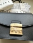 Дамска чанта Furla metropolis 21см в черен цвят, снимка 2
